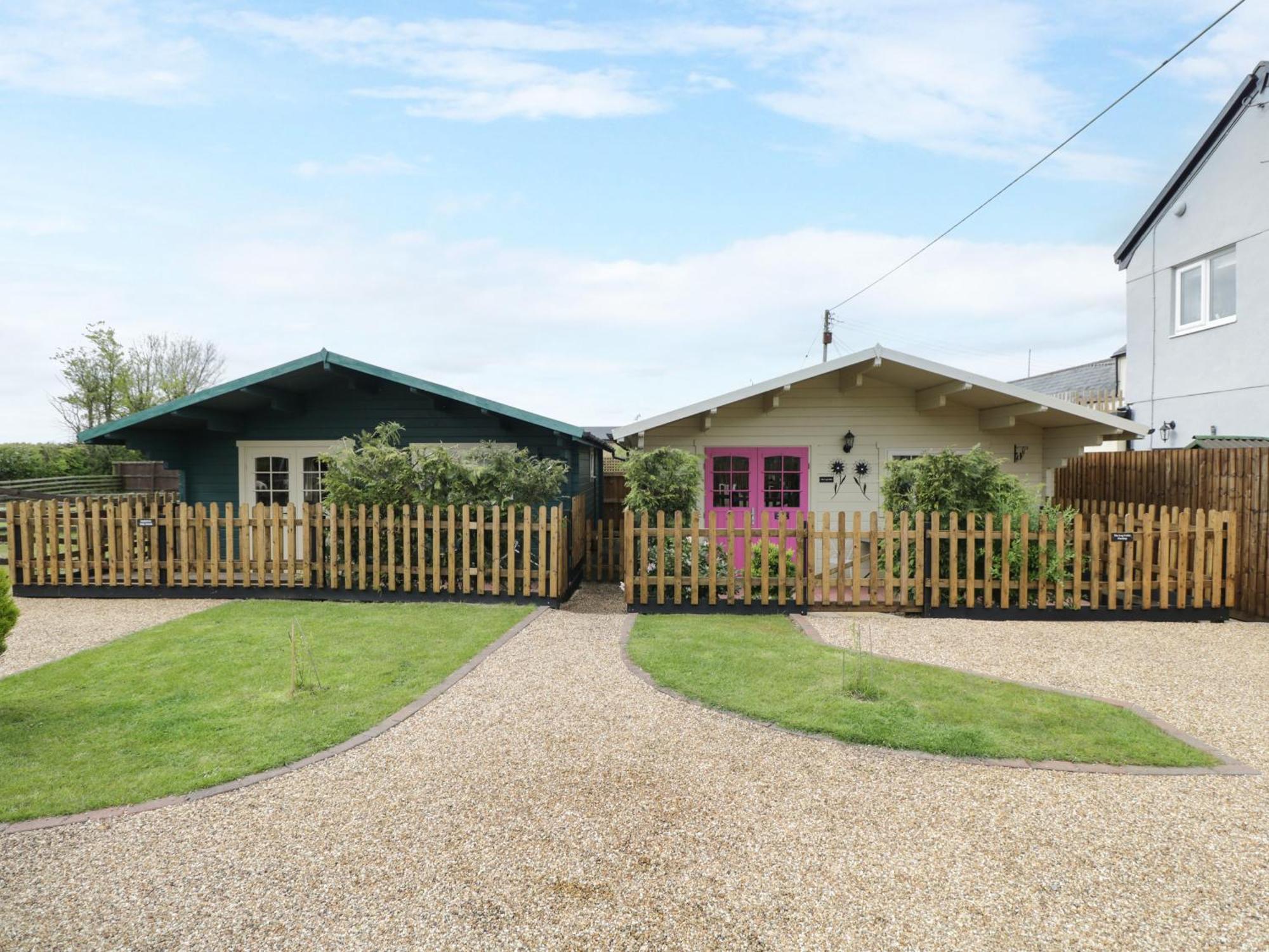 The Nook Villa Swindon Exterior foto